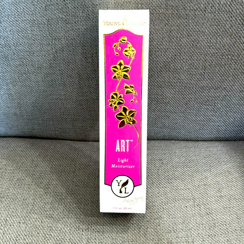 Young Living Art Light Moisturizer